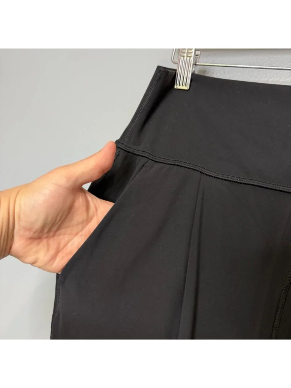 ATHLETA black elation pants size S - Picture 3 of 5